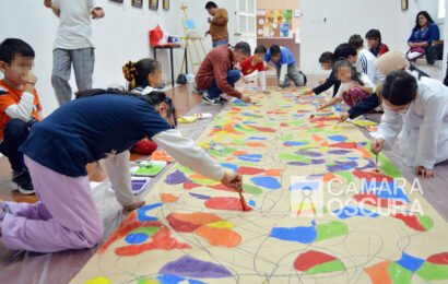 Mural de los Valores Cromáticos inspira a niños