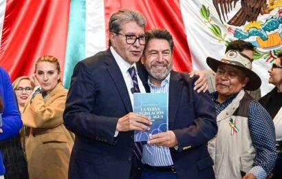 Raymundo Vázquez asiste a presentación del libro o sobre la nueva legislación del agua