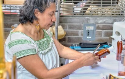 Mercado de Artesanos abre oportunidades al talento local