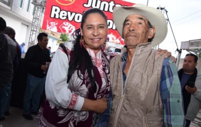 Ana Lilia Rivera llama a recuperar Morena durante encuentros con habitantes de Tlaxcala Ana Lilia Rivera llama a recuperar Morena durante encuentros con habitantes de Tlaxcala