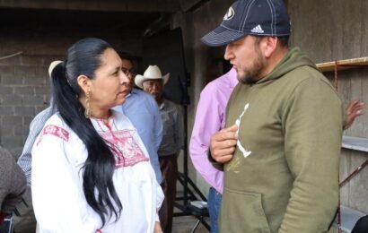 Ana Lilia Rivera recibe el respaldo de ciudadanos durante asambleas informativas
