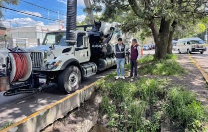 Limpieza de canal pluvial fortalece la prevención de inundaciones en la carretera Tlaxcala-Puebla Limpieza de canal pluvial fortalece la prevención de inundaciones en la carretera Tlaxcala-Puebla