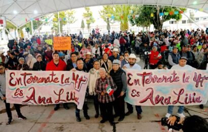 Ana Lilia Rivera sostiene encuentros con habitantes de Tlaxcala