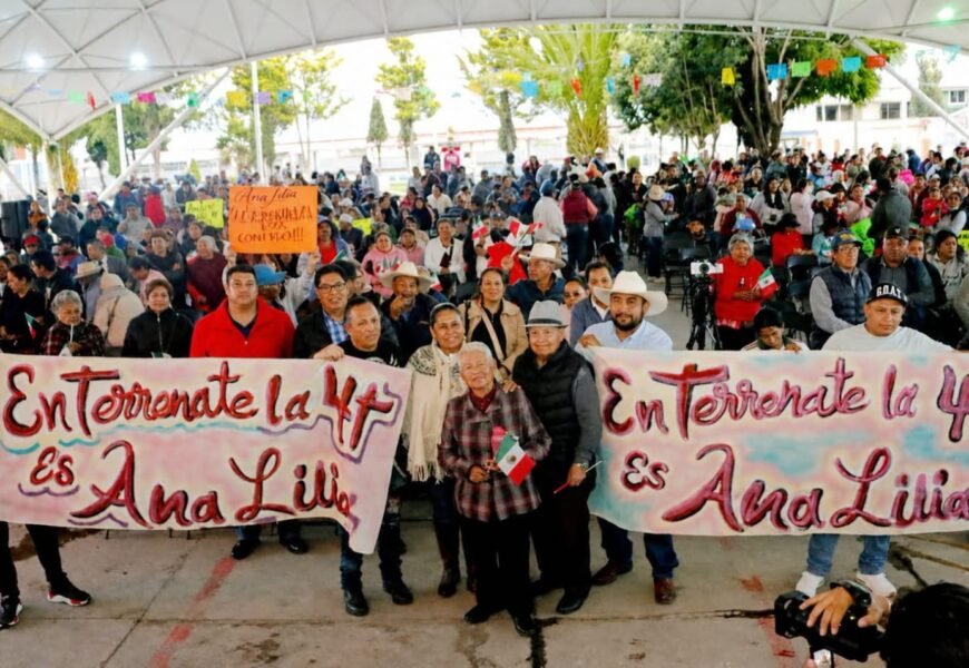 Ana Lilia Rivera sostiene encuentros con habitantes de Tlaxcala