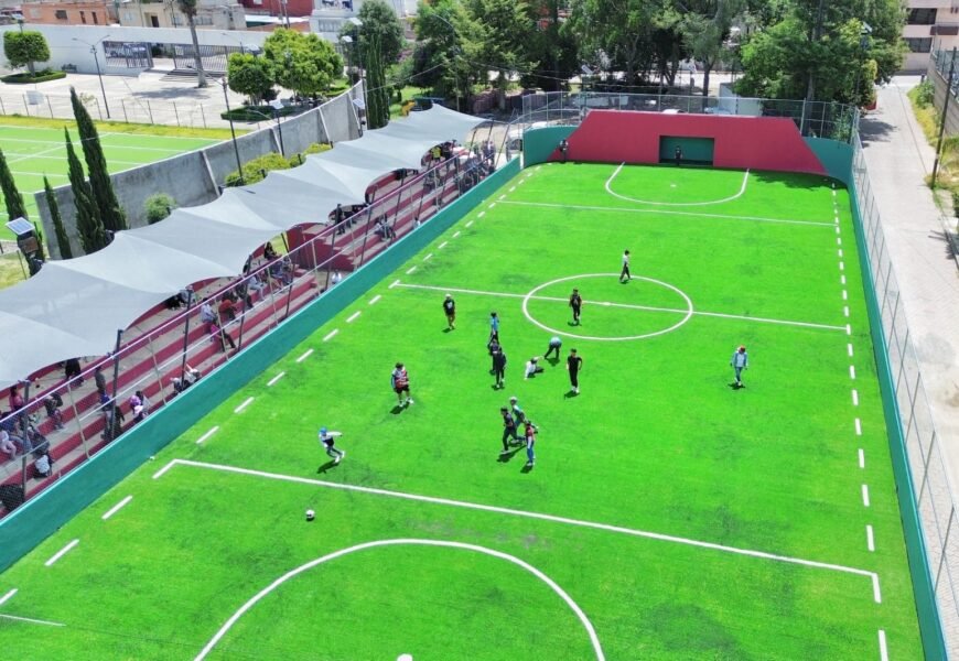 La rehabilitación de la cancha Blas “Charro” Carvajal beneficia a familias de La Loma Xicohténcatl La rehabilitación de la cancha Blas “Charro” Carvajal beneficia a familias de La Loma Xicohténcatl