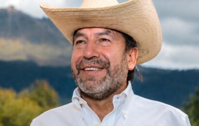 Raymundo Vázquez vuelve a San Lucas Tecopilco y recuerda su origen rural