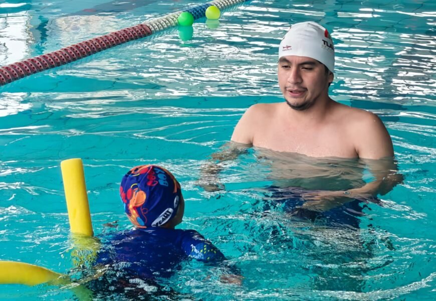 Polideportivo de Tlaxcala abre nuevas inscripciones en natación para niñas y niños