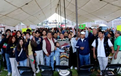 Ana Lilia Rivera recibe respaldo de comerciantes durante asamblea informativa en Tlaltelulco