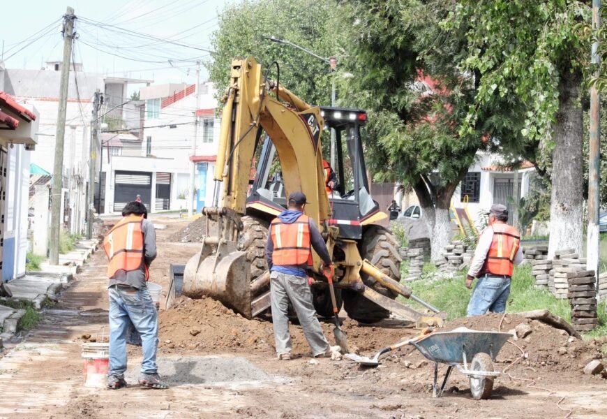 Carlos López Suárez continúa obra en Ocotlán
