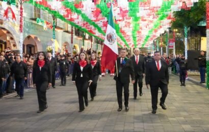 Carlos López Suárez participa en el Grito de Independencia en Tlaxcala