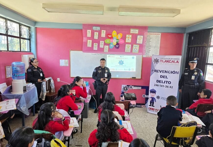 Policía Municipal de Tlaxcala realizan platica de Autocuidado en primaria Ohquetzalli