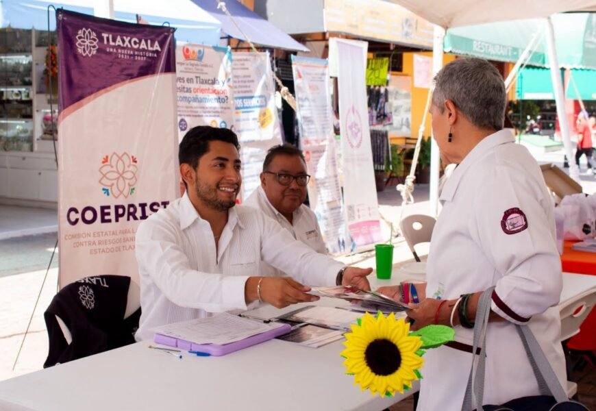 Feria de la Salud del Migrante atiende a 400 personas en Apizaco