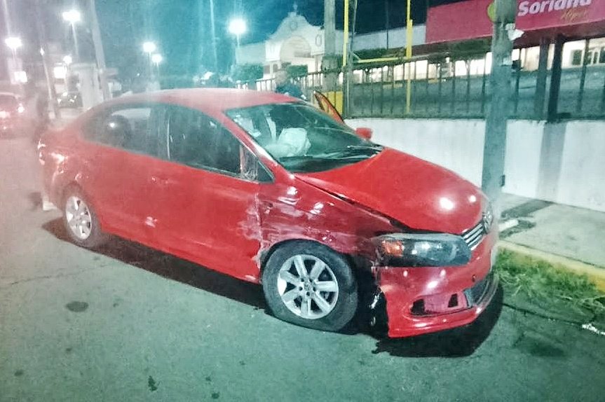 Policía municipal atiende accidente en carretera Ocotlán-Santa Ana