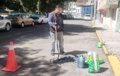 Ayuntamiento de Tlaxcala realiza bacheo en la capital