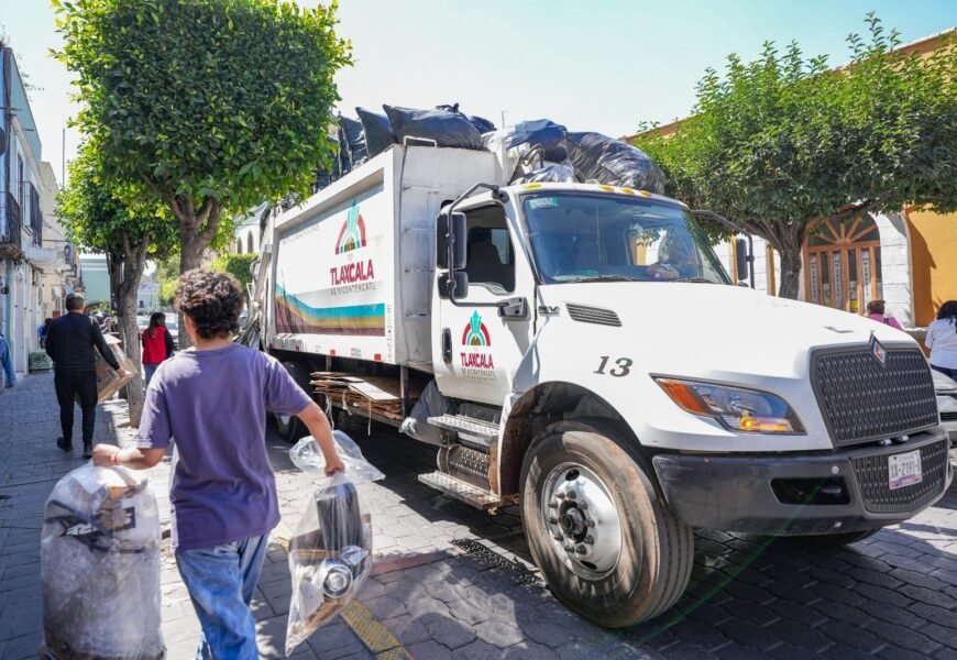 Ayuntamiento pide evitar sacar basura a la vía publica ante retrasos en el servicio
