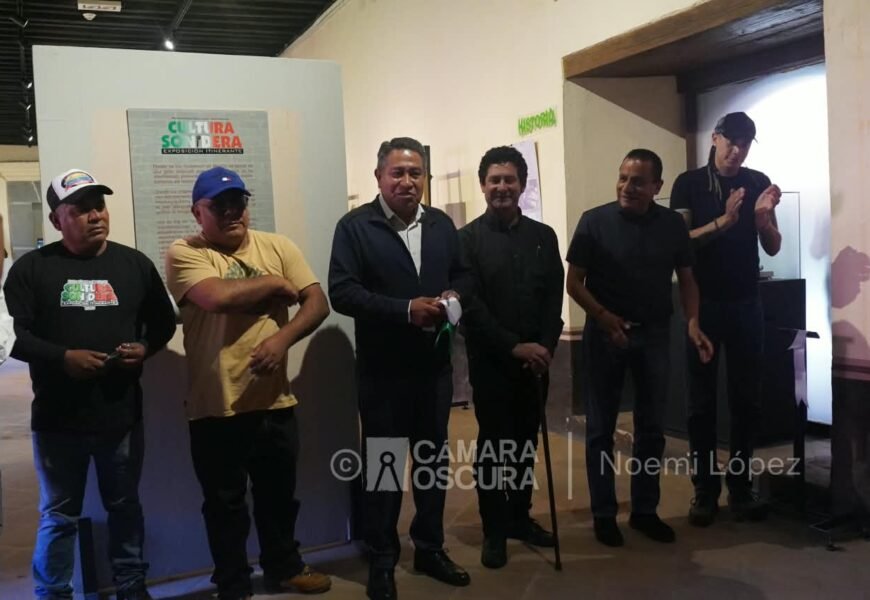 Carlos López Suárez asistió a la inauguración de la exposición itinerante “Cultura Sonidera”