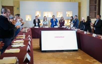 Carlos López participa en sesión del Consanfran