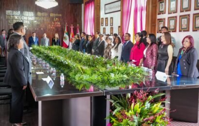 Acompaña alcalde de Tlaxcala  sesión solemne por 152 Aniversario de la incorporación de Calpulalpan al estado