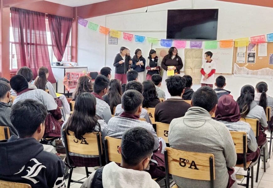 Gestión emocional llega a secundaria de Acuitlapilco