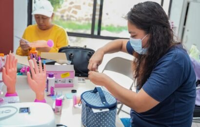 Curso de uñas impulsa a mujeres en Tlaxcala