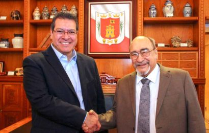 Marco Mena se reúne con Alfredo López Austin, investigador emérito de la UNAM