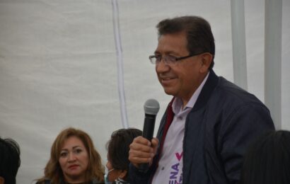Serafín Ortiz se con reunió pobladores de San Lucas Cuauhtelulpan