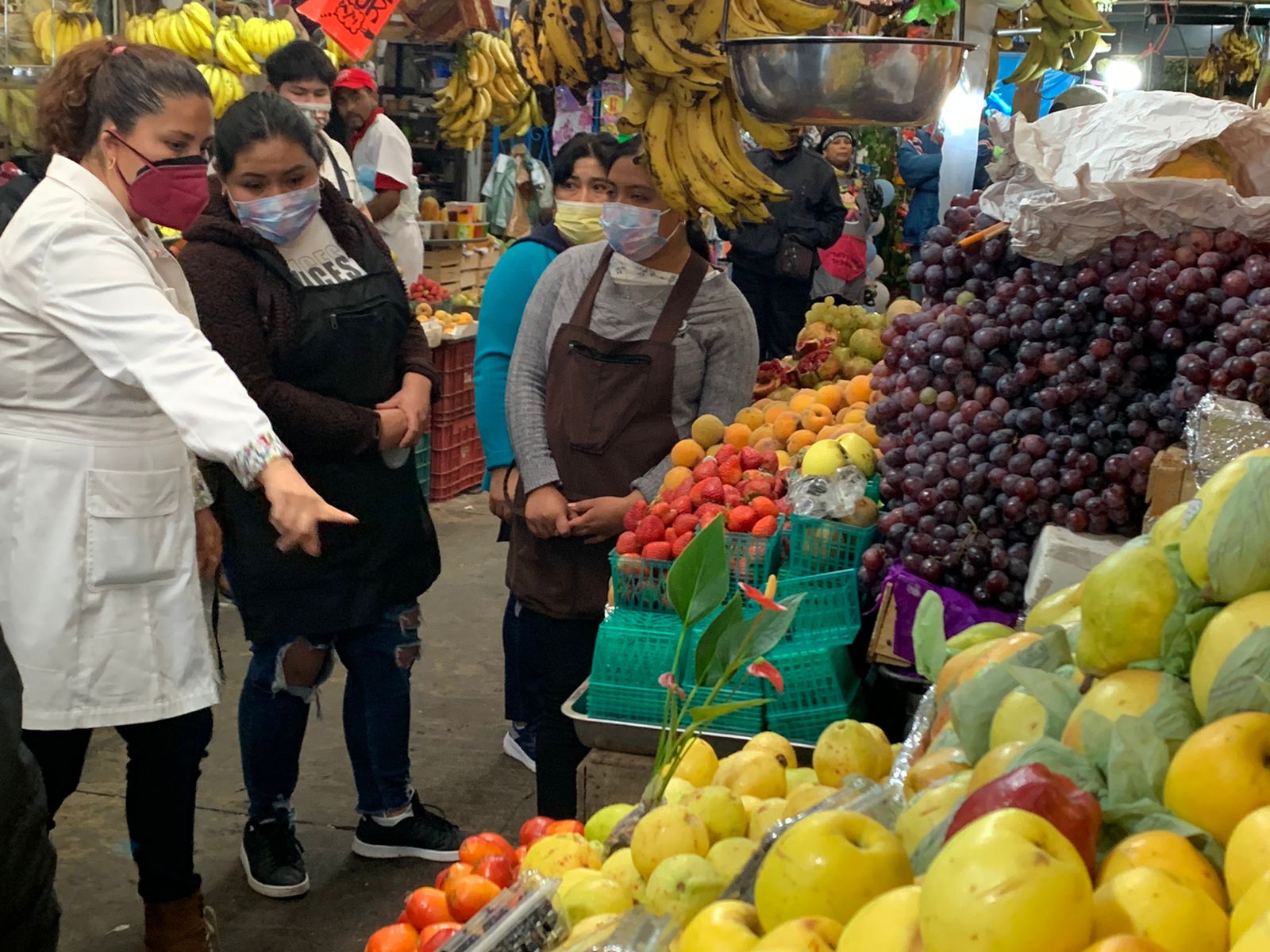 Aceptan locatarios del mercado municipal de Tlaxcala respetar salidas de emergencia y delimitación de espacios