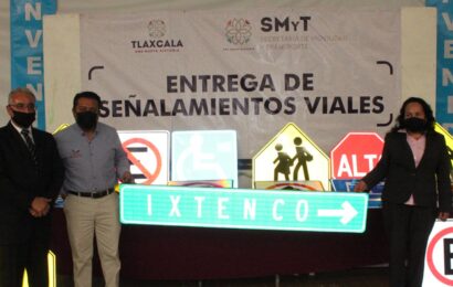 Entregó SMyT señalamientos a ciudadanos de Ixtenco