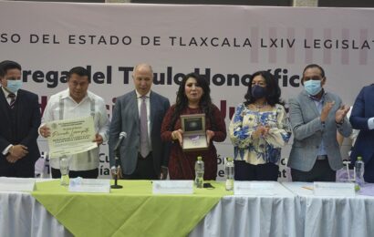 Encabeza Alejandra Ramírez, entrega “Heraldo de la Educación y la Justicia Ambiental”