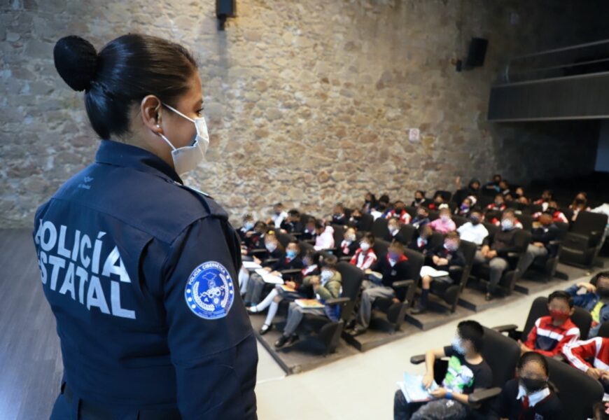 Unidad de policía cibernética de la SSC imparte pláticas en instituciones educativas