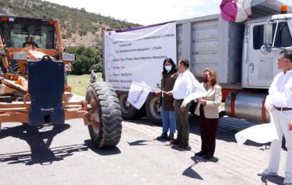 Gobernadora Lorena Cuéllar dio banderazo de inicio a la rehabilitación de carreteras en Tlaxco