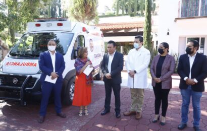 Beneficia Gobernadora a población de Cuapiaxtla con ambulancia de traslados