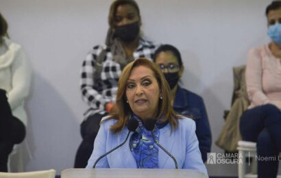 Presentó Gobernadora a médicos especialistas cubanos y nuevo cuerpo directivo del OPD IMSS-BIENESTAR-SESA