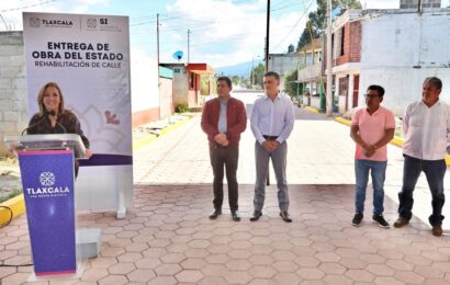 Entregó Gobernadora pavimentación de calle en Santa Cruz Tlaxcala