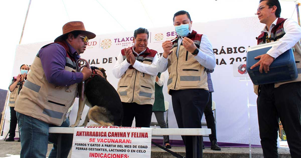 Continúa Sector Salud jornada de vacunación contra la rabia en Tlaxcala
