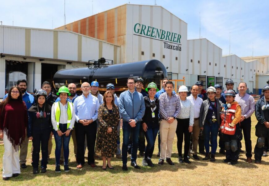 Visitó Gobernadora la empresa Greenbrier en CIX I de Tetla