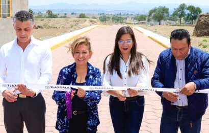 Entrega gobernadora obra pública en Cuapiaxtla