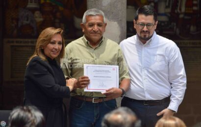 Entrega Gobierno e Infonavit reconocimientos a derechohabientes tlaxcaltecas
