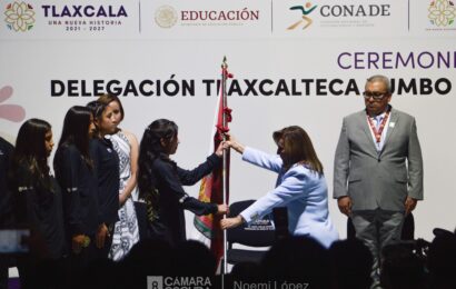 Gobernadora abanderó a la delegación tlaxcalteca que acudirá a los juegos Conade