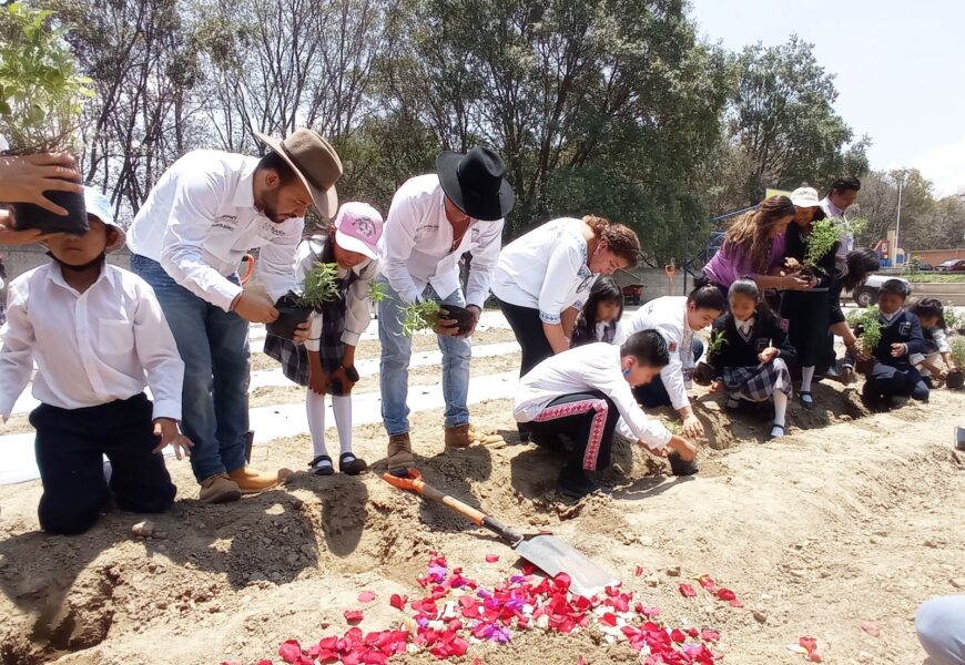 Celebran Día Mundial del Medio Ambiente en la escuela “Nemelis Tlamachtlilis”