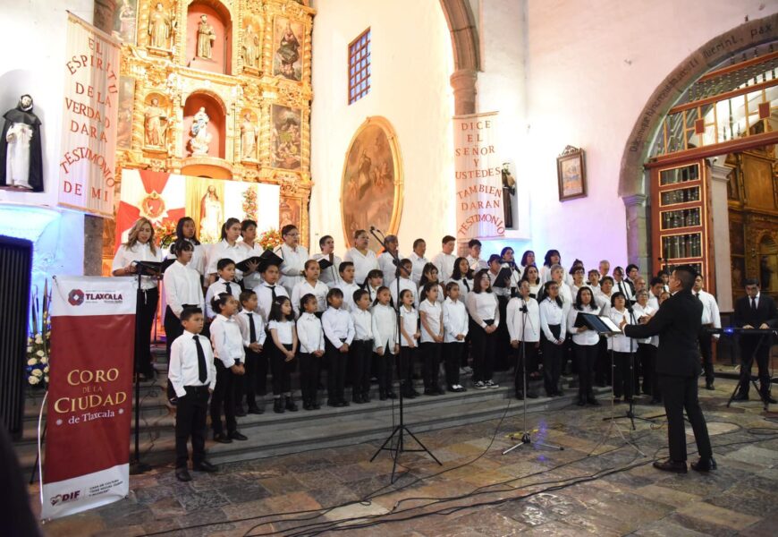 Con éxito vibrante, se presentó por primera vez el Coro de la Ciudad de Tlaxcala