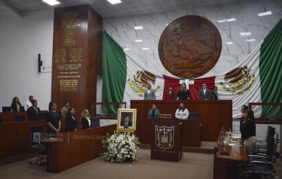 LXIV Legislatura realiza homenaje póstumo al ex gobernador Tulio Hernández Gómez