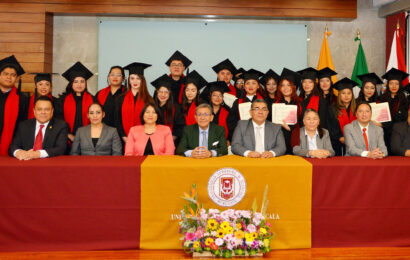 Graduación en la Facultad Ciencias Políticas: Compromiso de la UATx con la sociedad